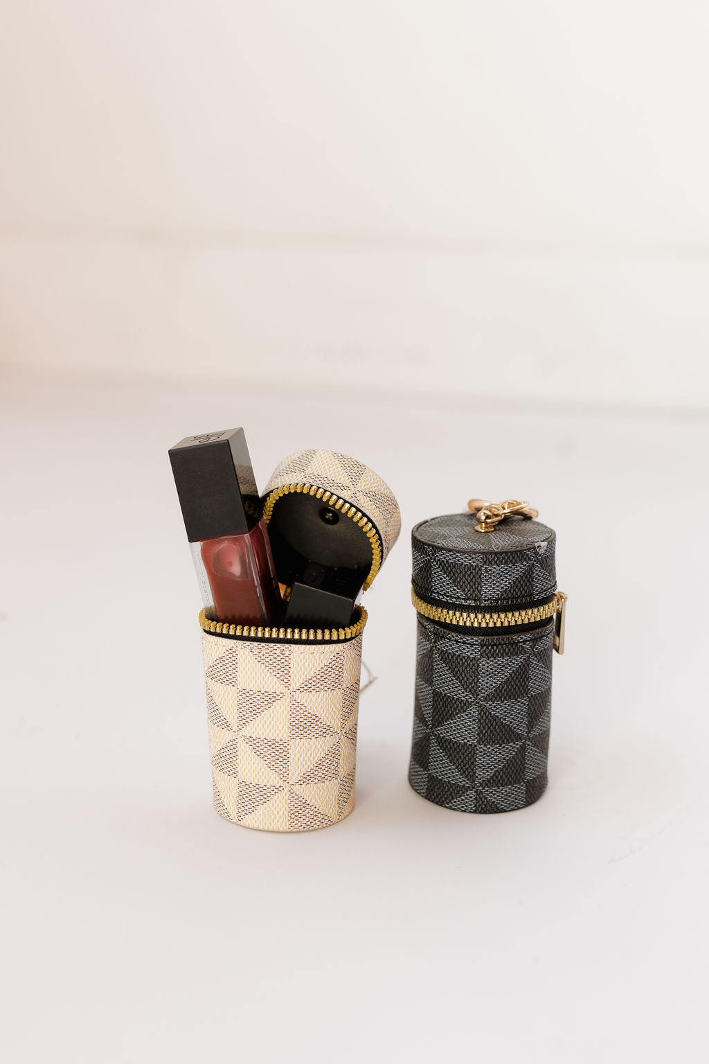 bella lipstick pouch
