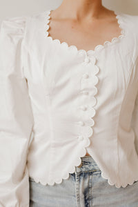 daisy scalloped top