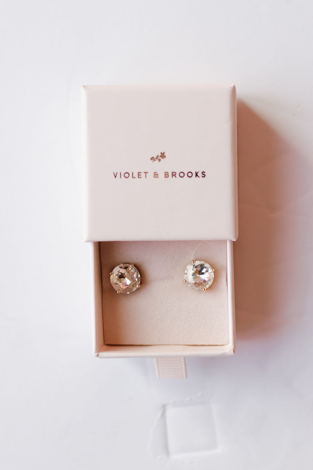casey round post earrings