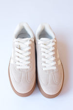 mode, topping platform sneakers