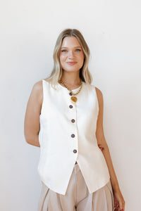 zora vest