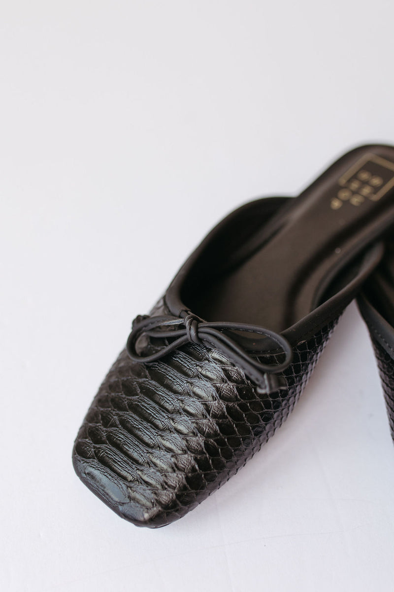 andrea ballet mule