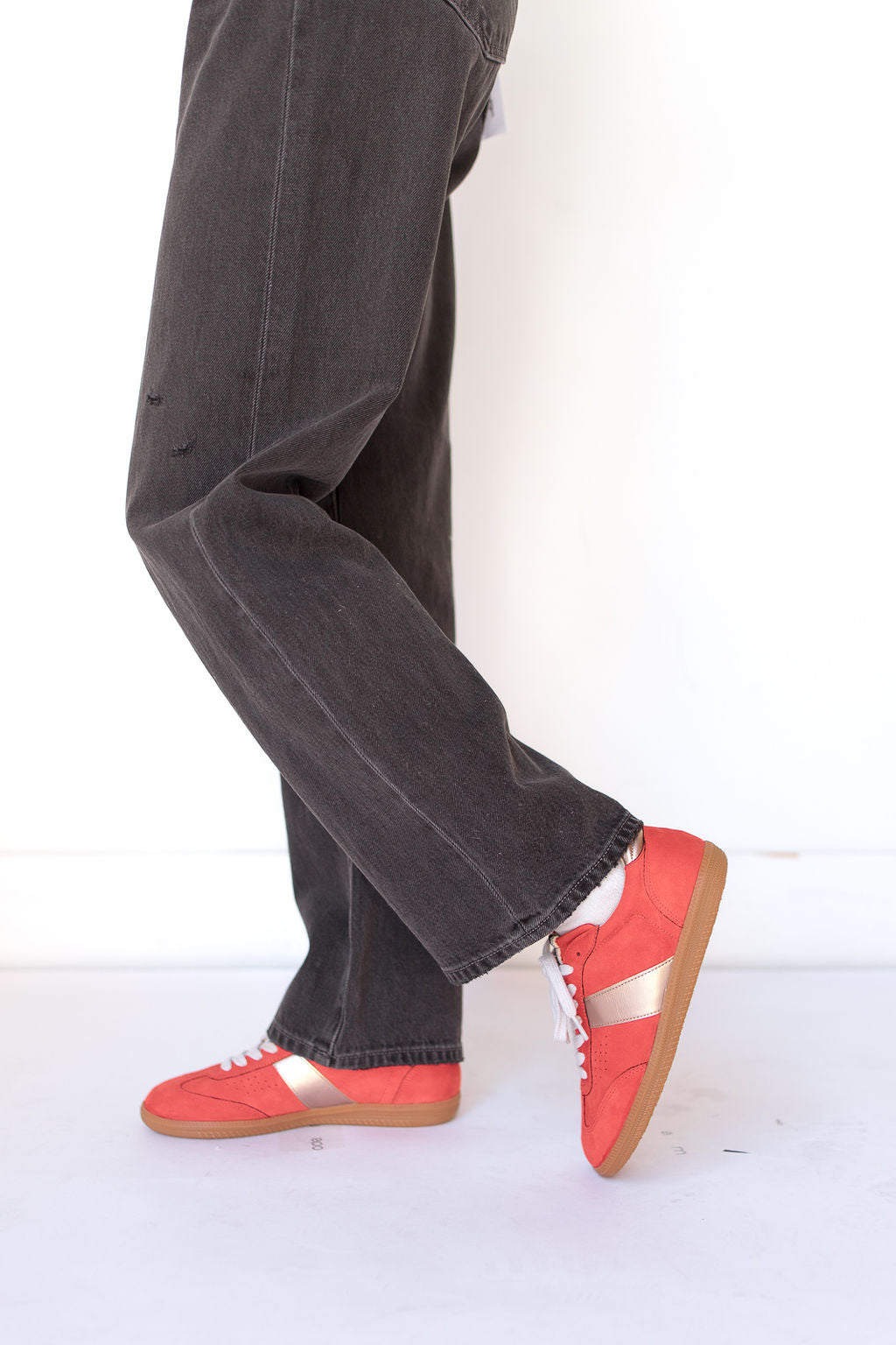 mode, sydney sneakers