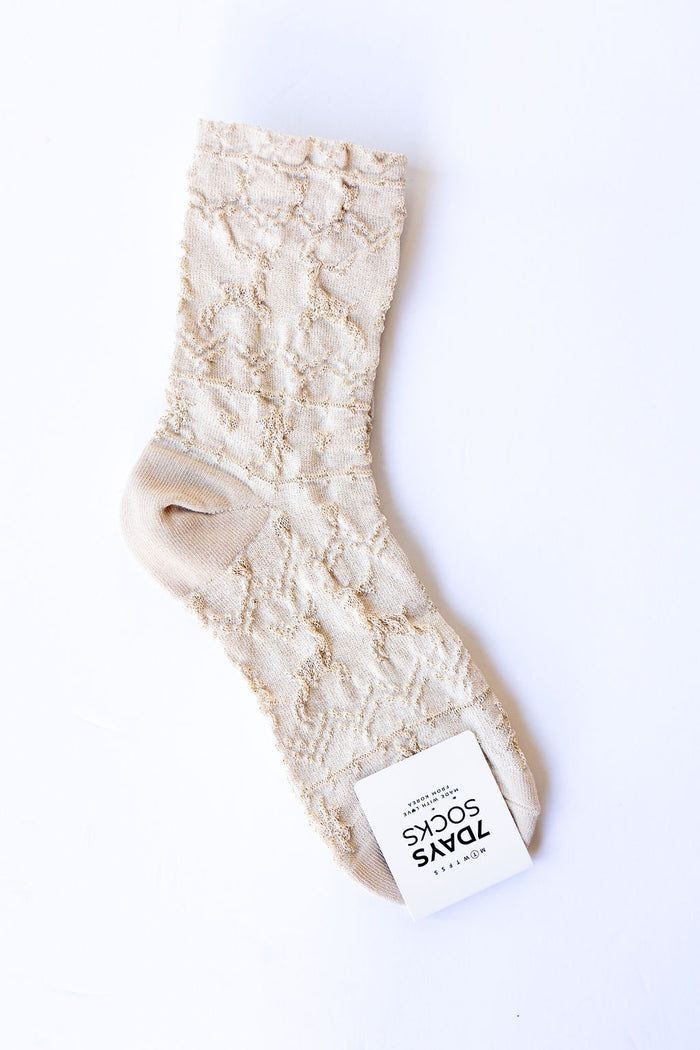 mode, textured snowy deer socks