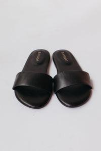 hailey flat sandals