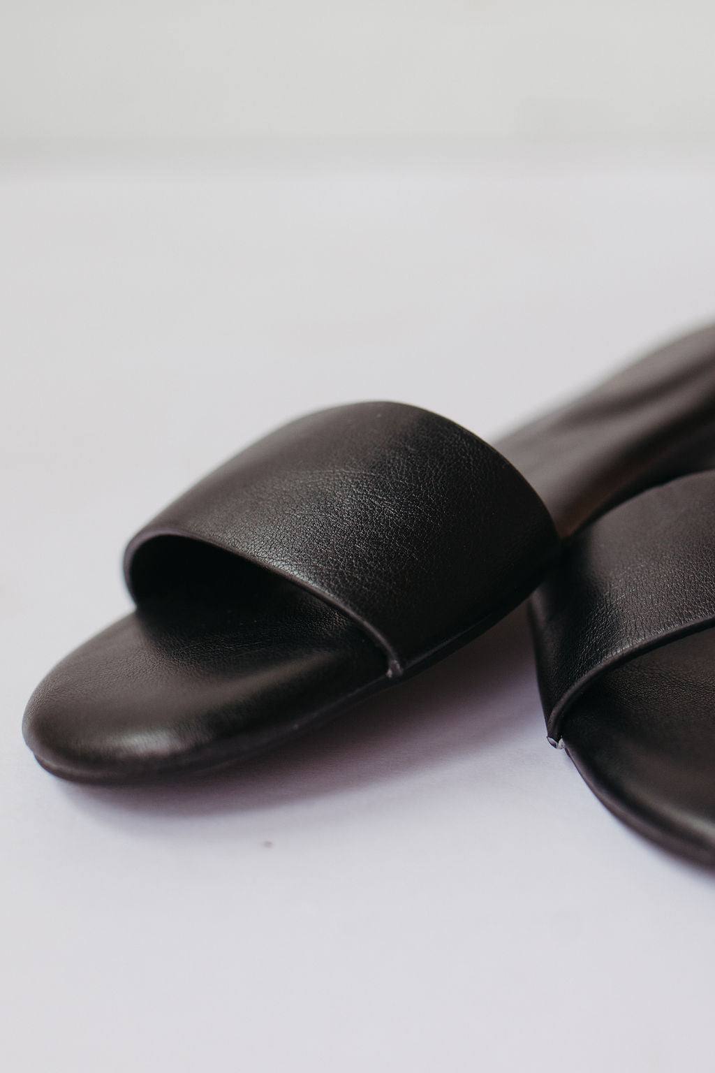 hailey flat sandals