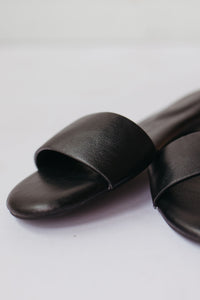 hailey flat sandals