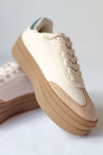 mode, topping platform sneakers
