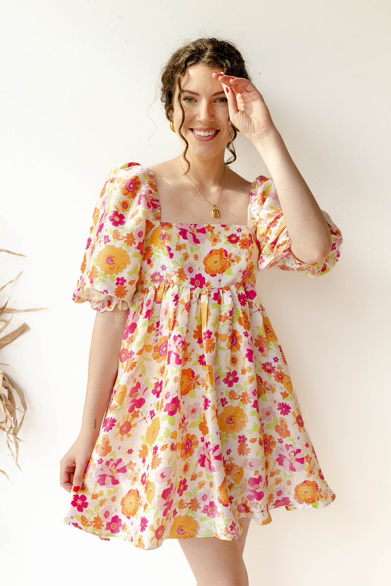 mode, it's a party mini dress
