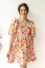 mode, it's a party mini dress