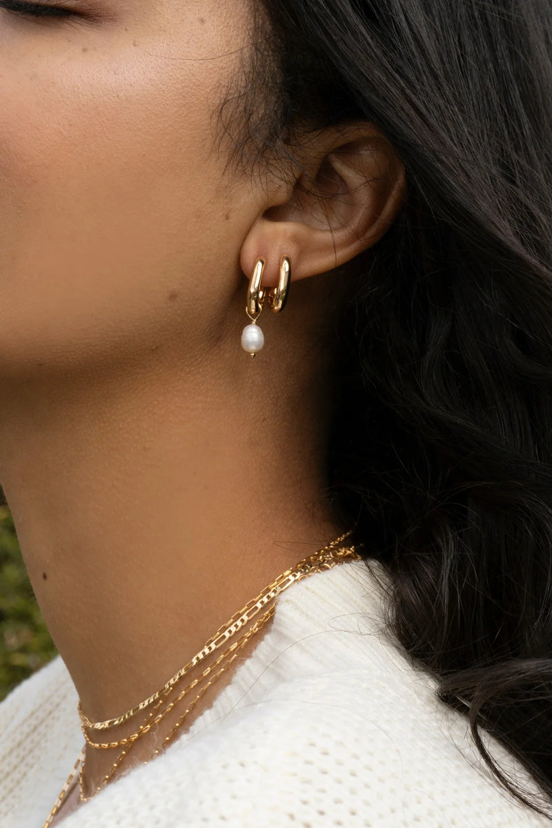 remi pearl hoops