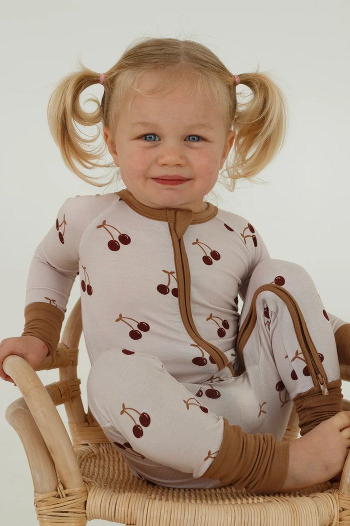 mode, verry cherry pajamas