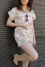 mode, animal print denim romper