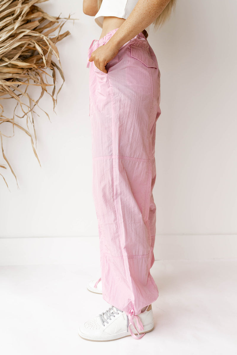 mode, nylon cargo pants