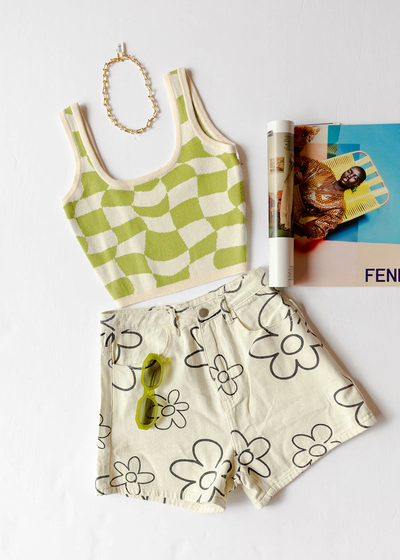 daisy print shorts