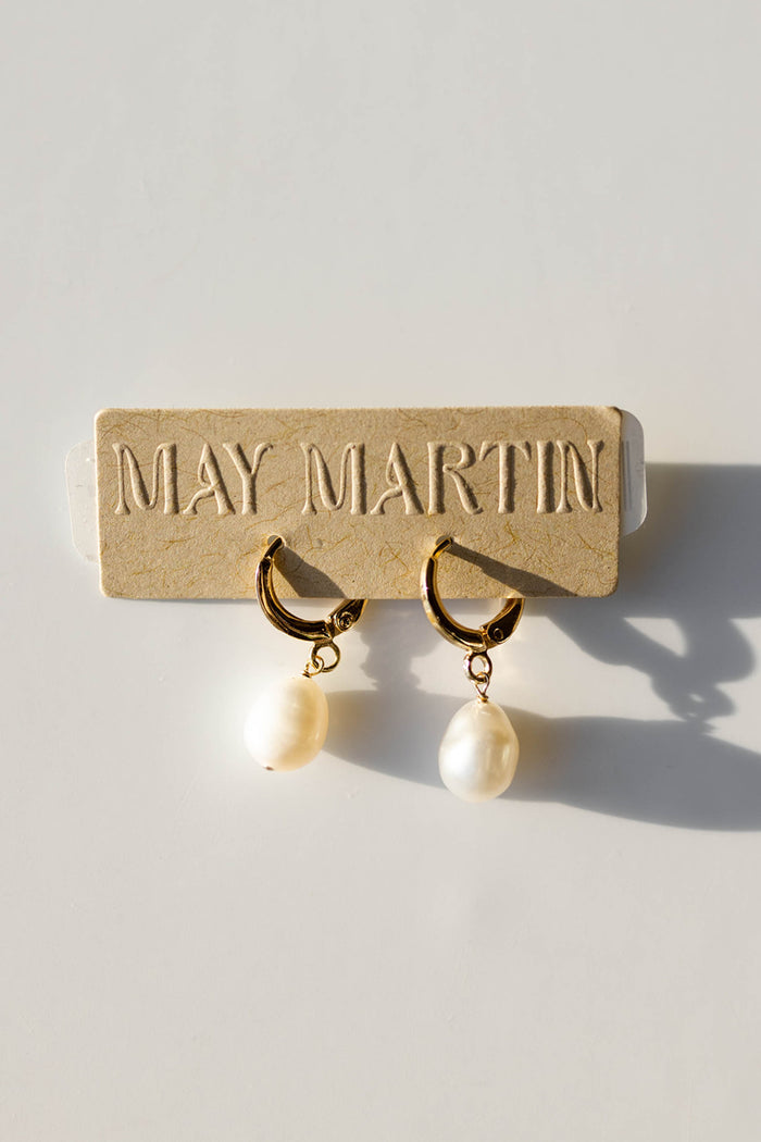 mode, alina pearl hoops