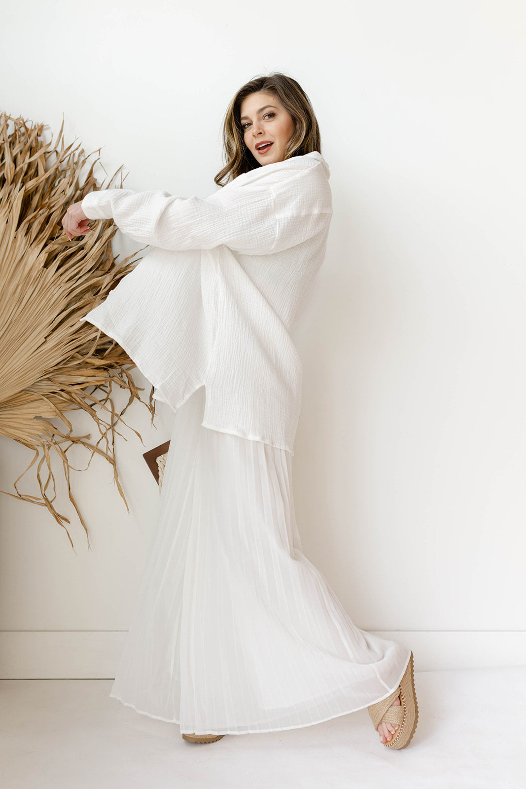 mode, sofia oversize button up