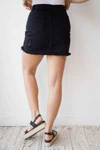 mode, frayed hem ripped denim skirt