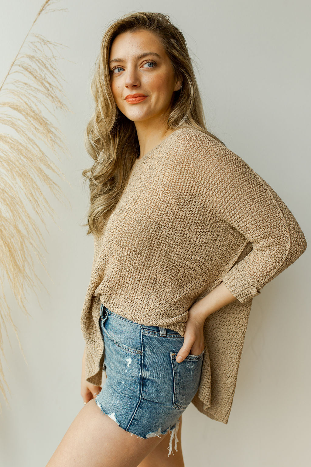mode, walks by the beach sweater