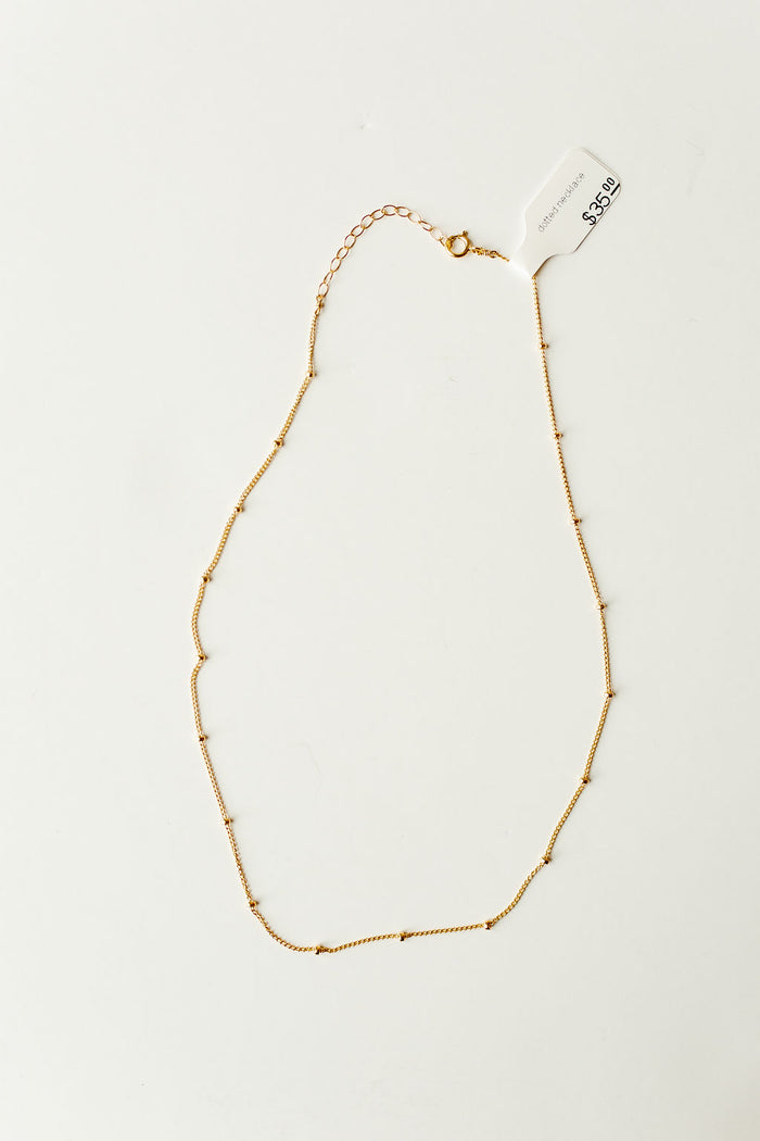 mode, dotted necklace