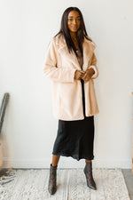 mode, furrever cozy jacket