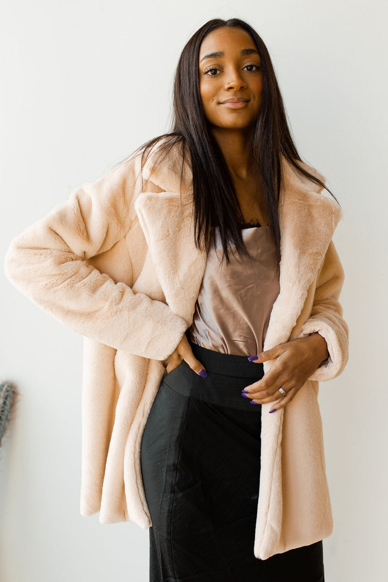 mode, furrever cozy jacket