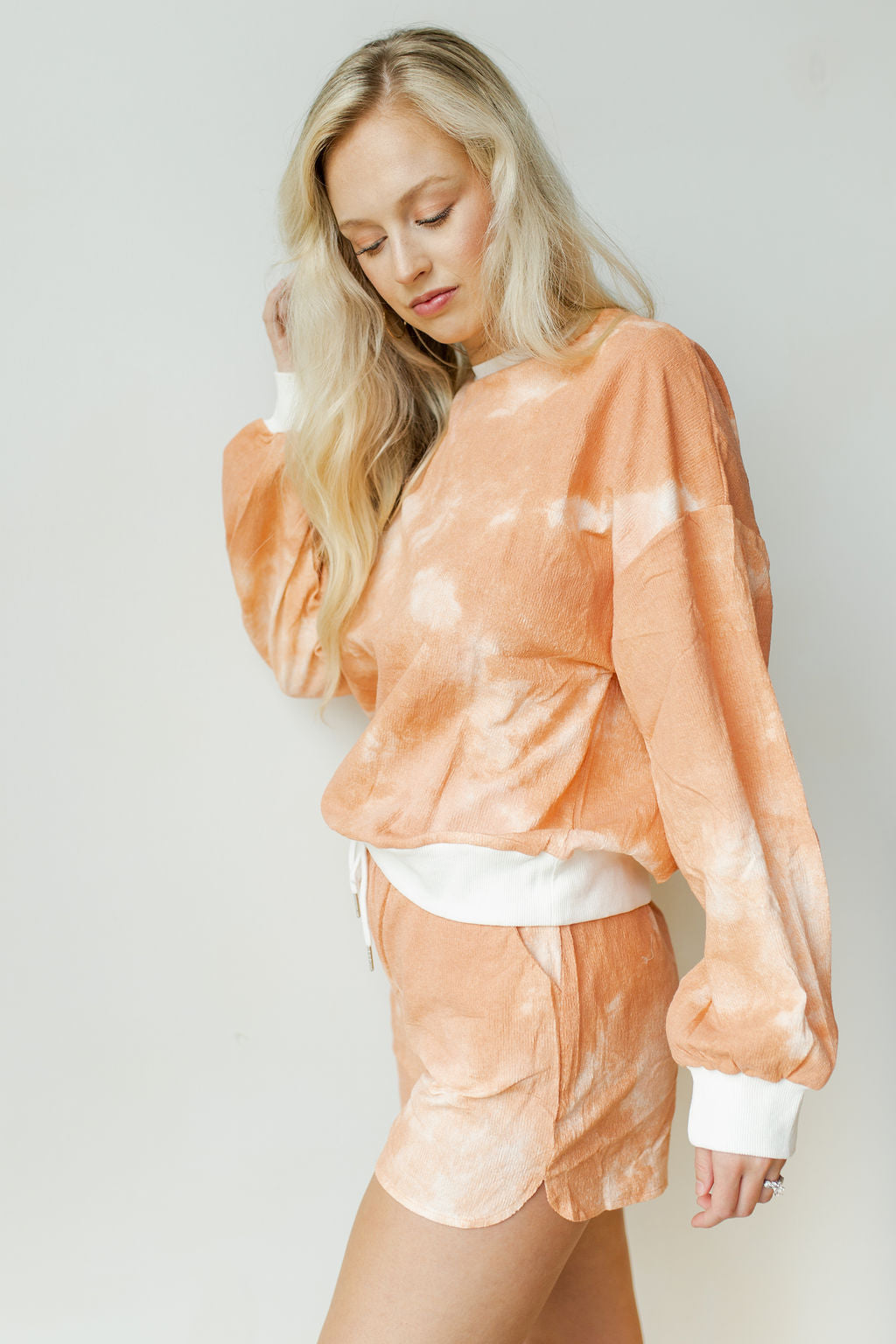 mode, here if you need me tie dye set (shorts)