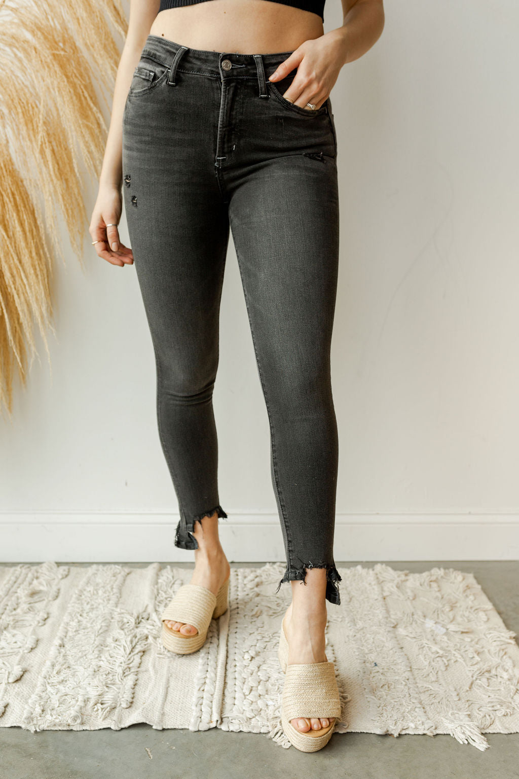 mode, high rise + step hem skinny
