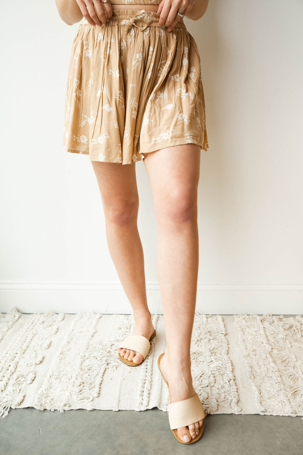 mode, coconut kiss mini woven skirt