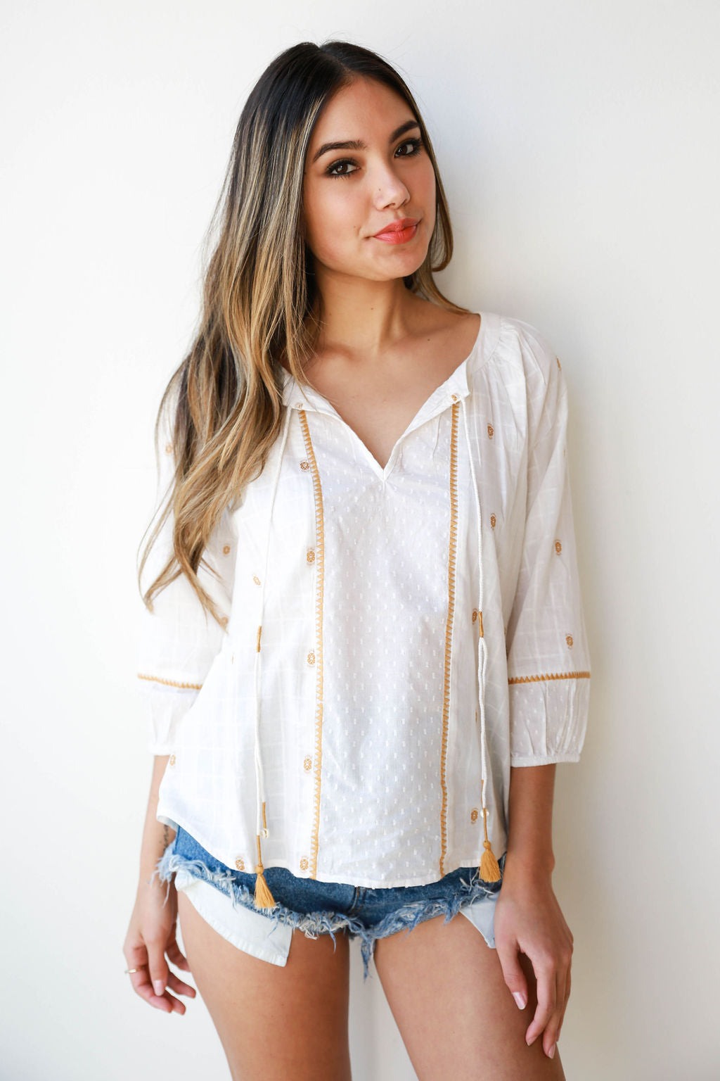 mode, embroidered jacquard blouse w/ tie front