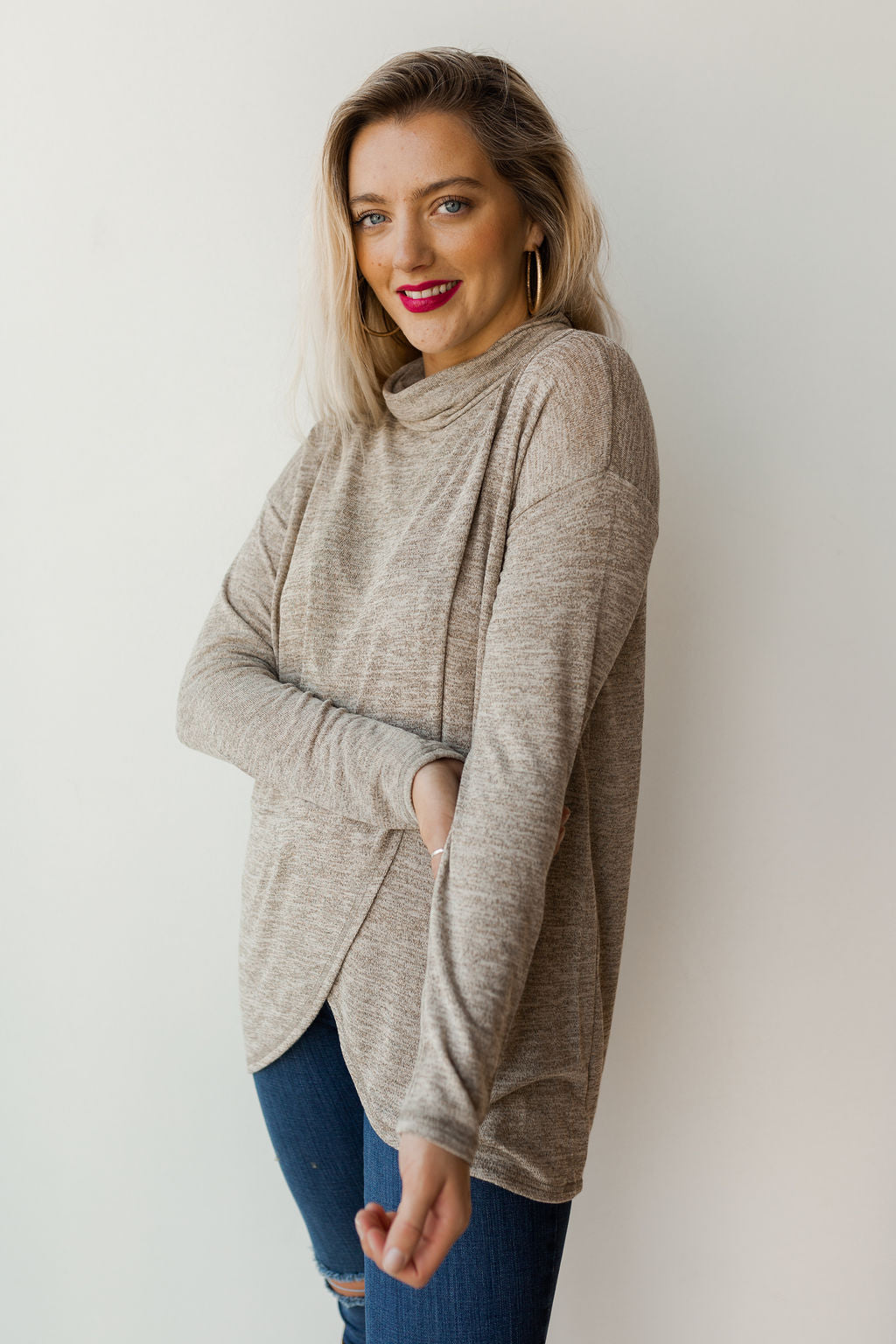 mode, cross front longsleeve top