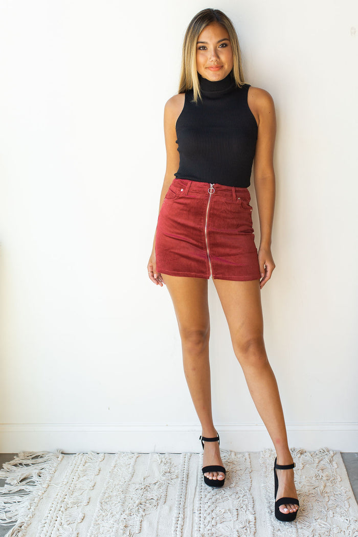 mode, free style zip front skirt