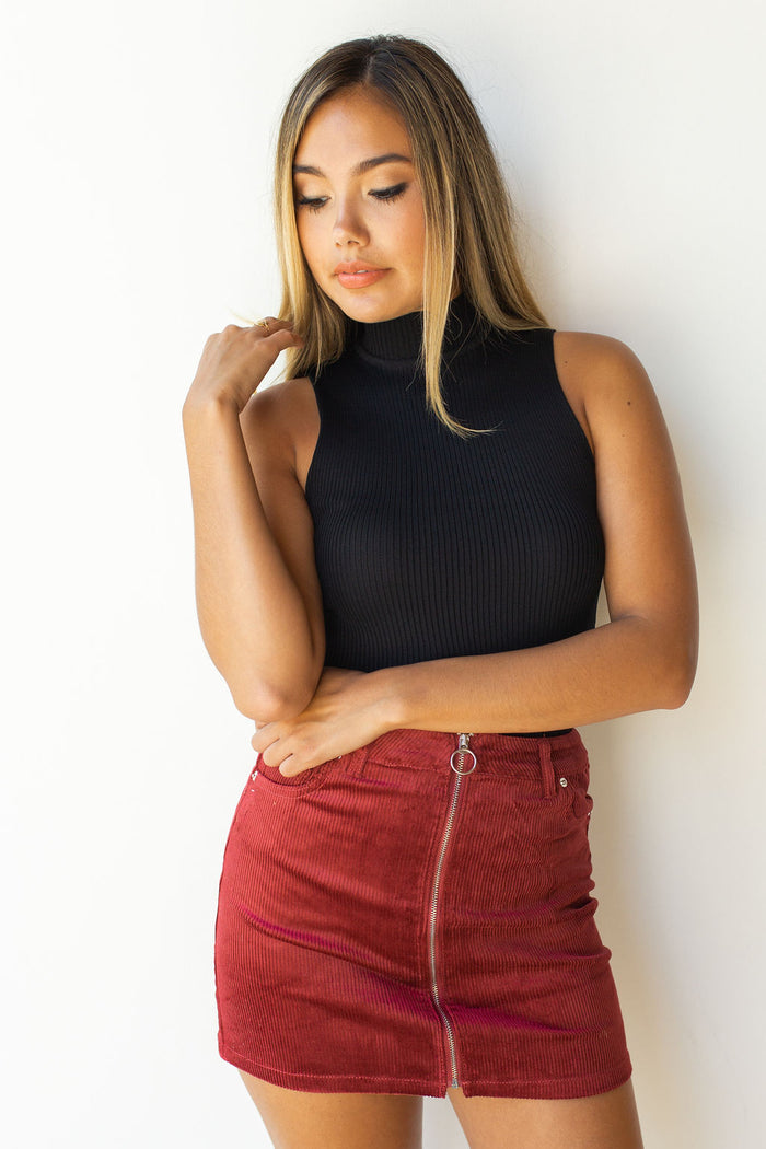 mode, free style zip front skirt