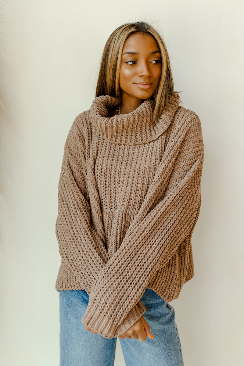 mode, heart flutter turtleneck
