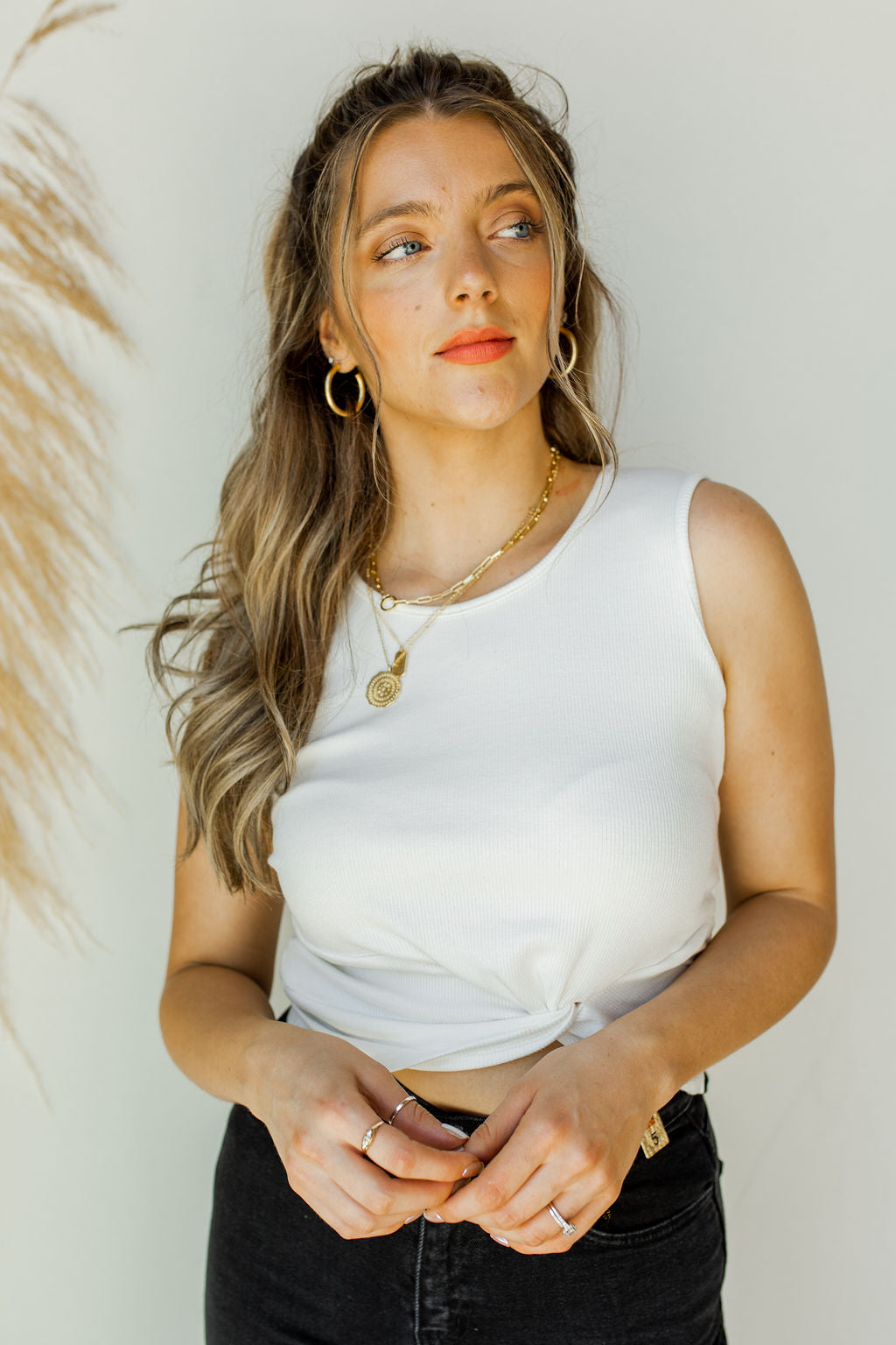 mode, luna twist front white