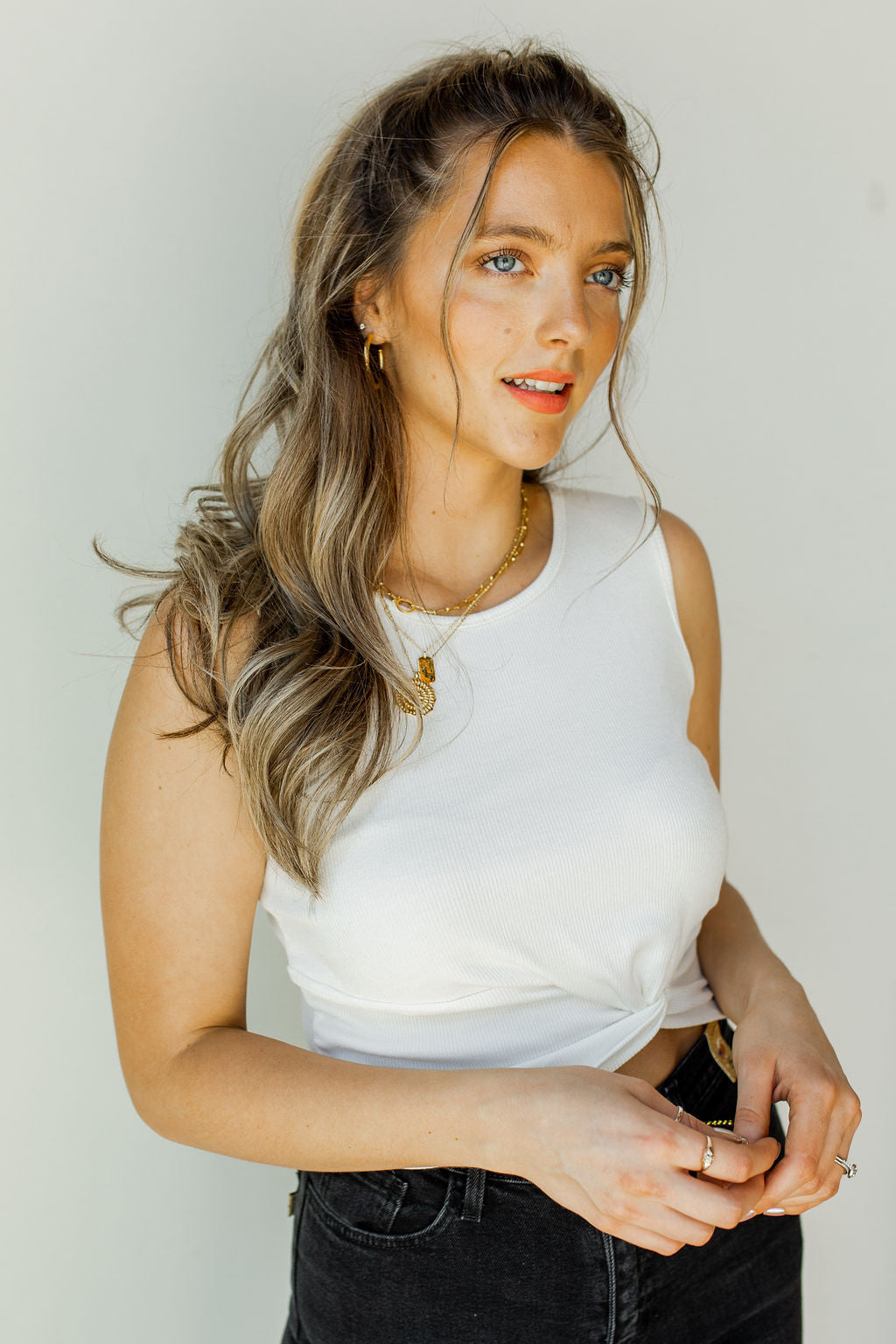 mode, luna twist front white