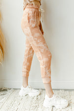 mode, marsala joggers