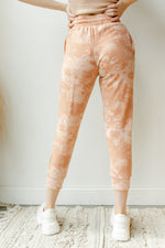 mode, marsala joggers