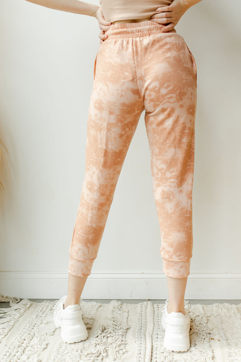 mode, marsala joggers