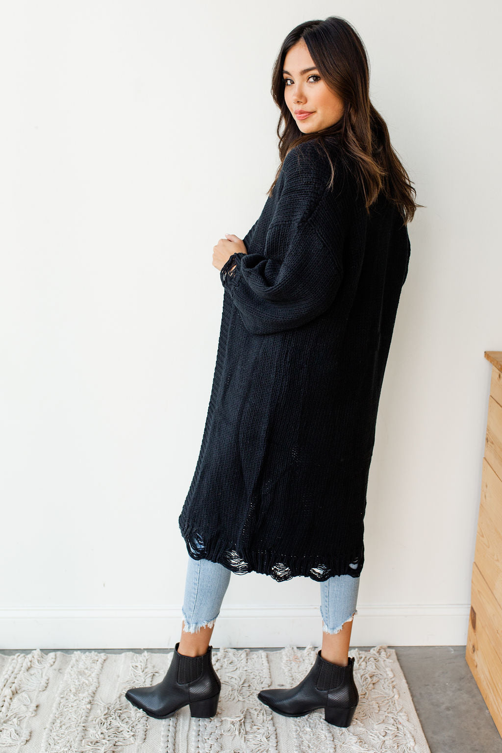mode, distressed long cardi