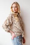 mode, snake print blouse