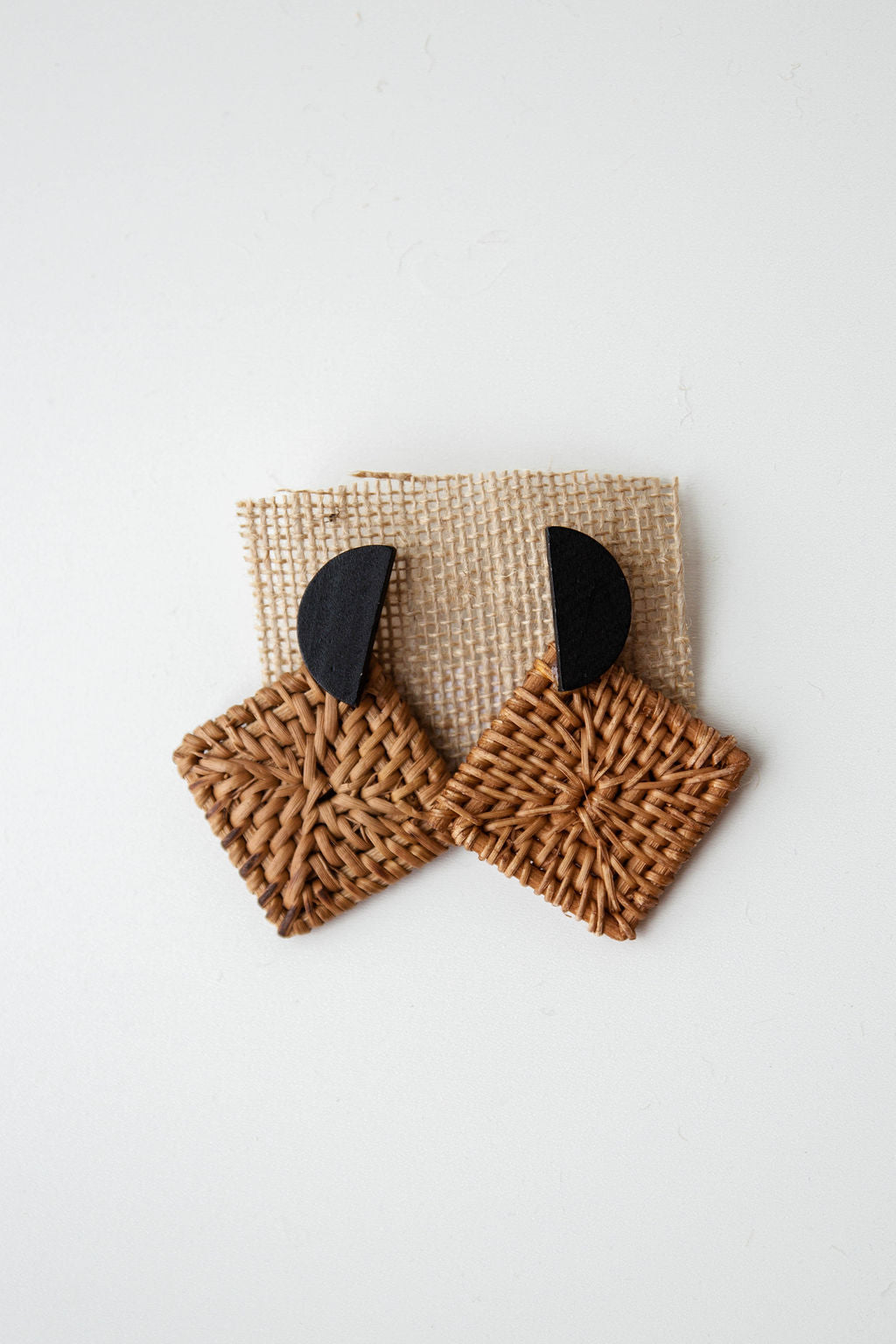 mode, woven diamond + wooden half circle