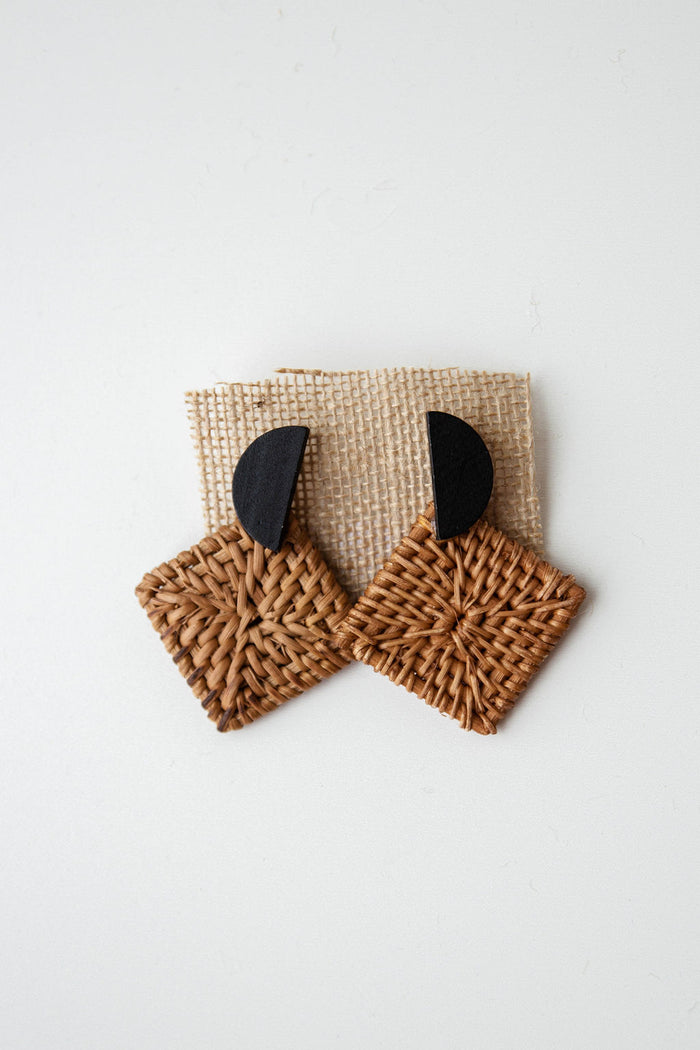 mode, woven diamond + wooden half circle