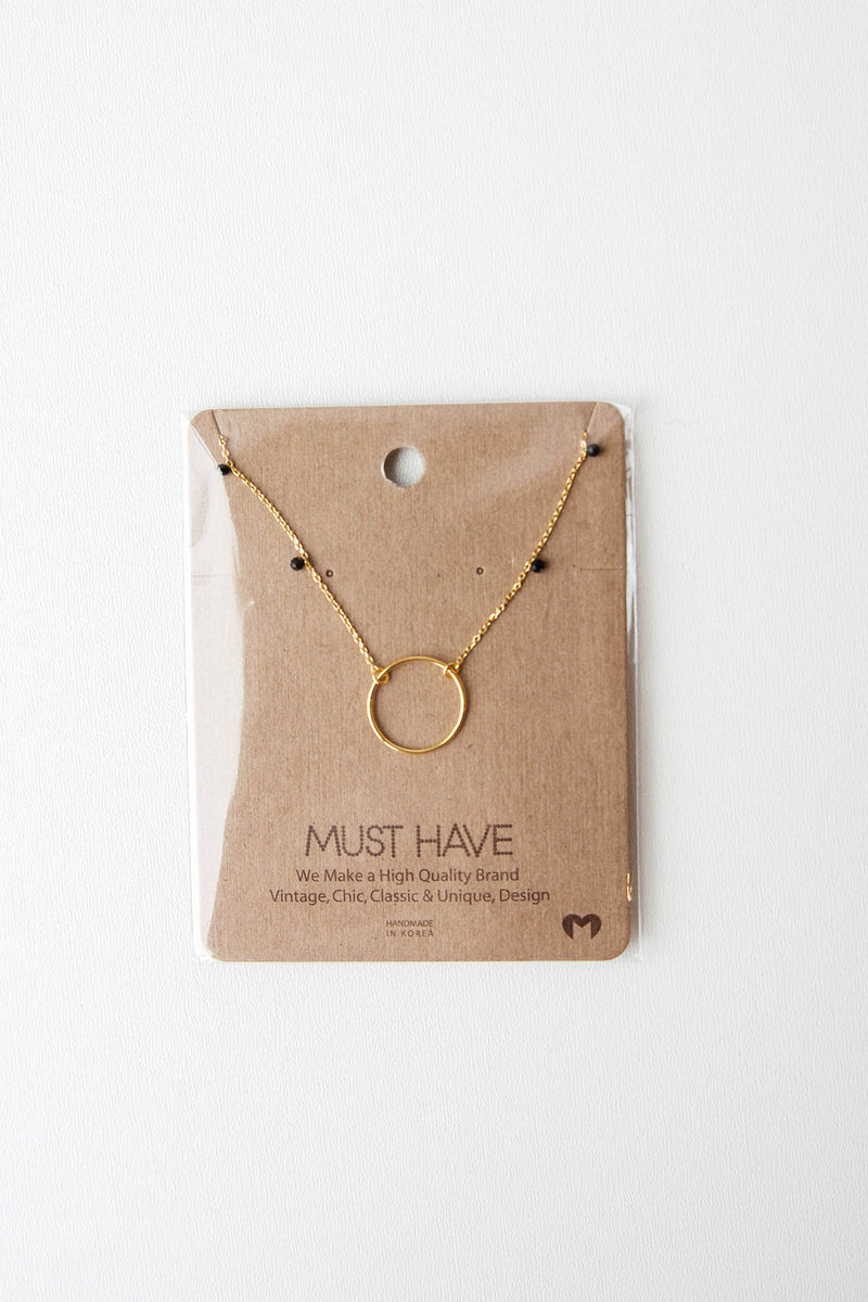mode, round about necklace