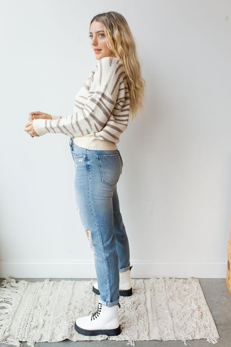 mode, snow zebra sweater