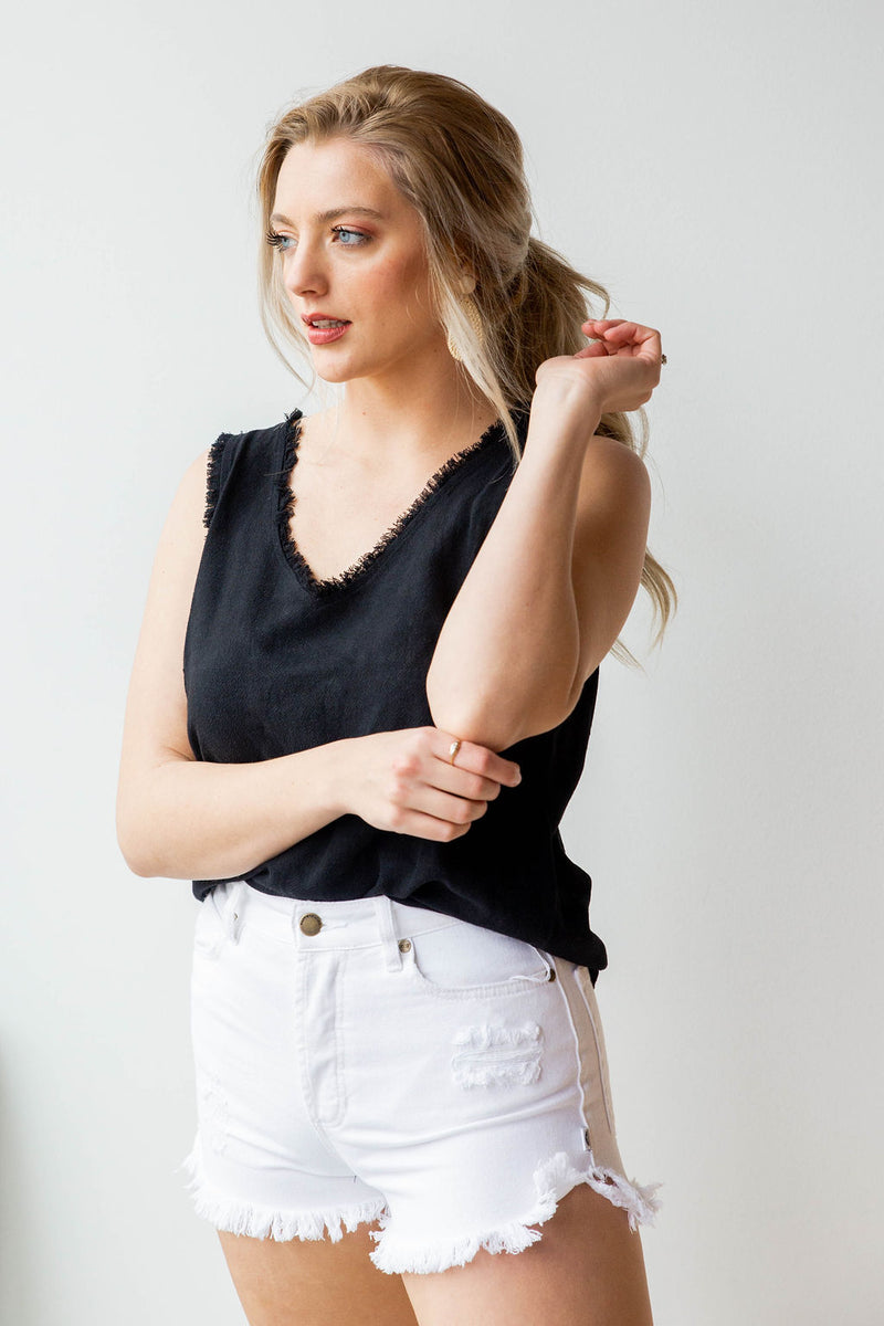 mode, edgy frayed top