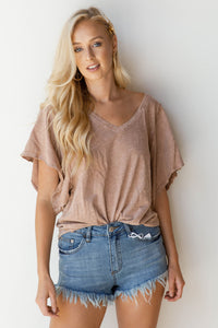mode, flutter sleeve v neck tee