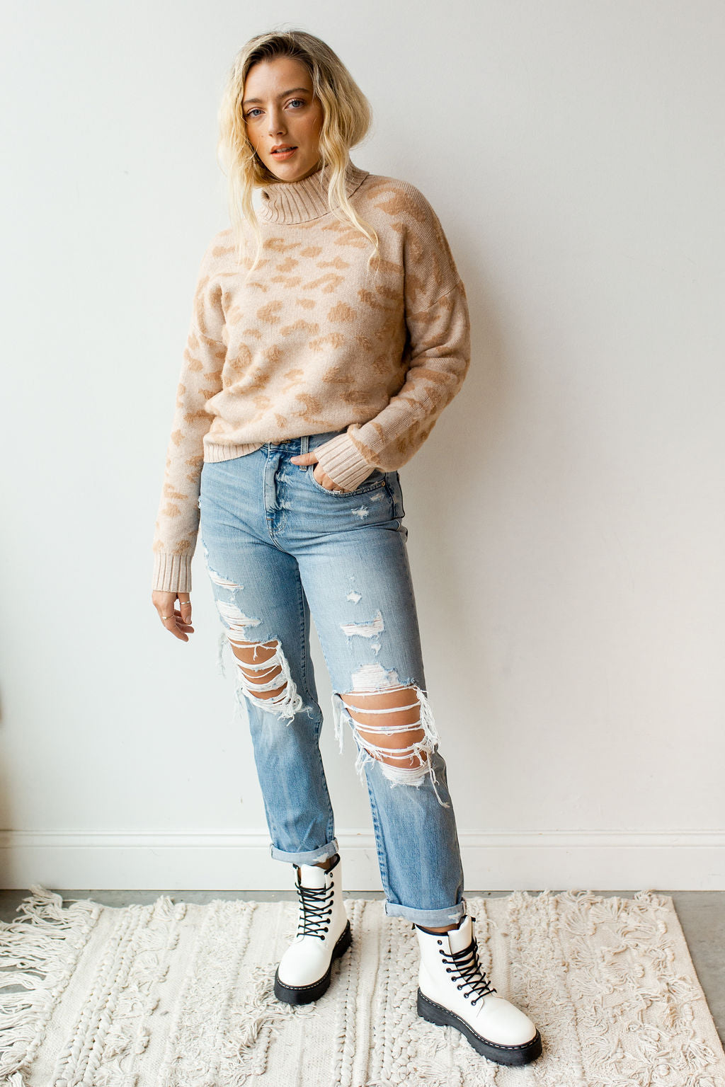 mode, fuzzy knit leopard sweater