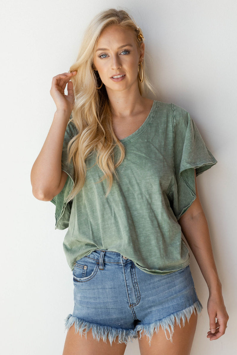mode, flutter sleeve v neck tee