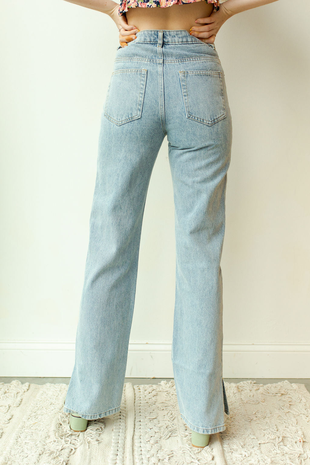 mode, side slit denim